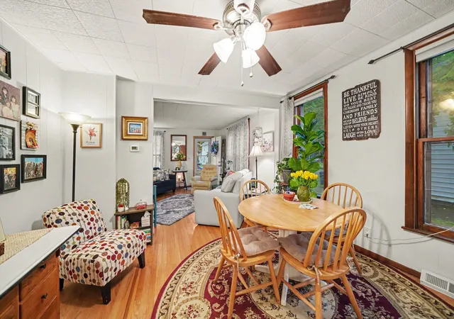 Listing Photo 5 - Condo for sale in building located at 1024 Morrison Ave, Saint Joseph, MI 49085