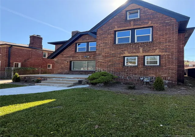 3rd image of 17545 Pennington Dr, Detroit, MI 48221 | MLS# 20261060248