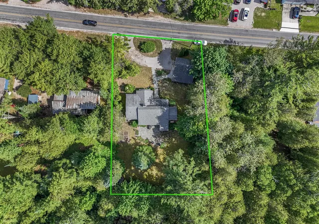 Photo 3 of Single family home for sale at 372 S Shore, Suttons Bay, MI 49682 | MLS# 78080071818 | Listing updated on 2026-08-04