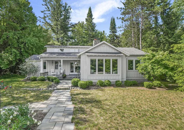 Photo 3 of Single family home for sale at 372 S Shore, Suttons Bay, MI 49682 | MLS# 78080071818 | Listing updated on 2026-08-04