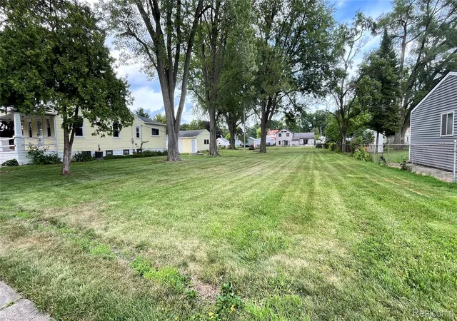 Photo 2 of Land for sale at 27250 Edward St, Roseville, MI 48066 | MLS# 20261060251 | Listing updated on 2026-08-02