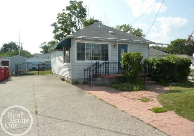 1st image of 37921 Elm Lane Lane, Harrison Township, MI 48045 | MLS# 58050217040