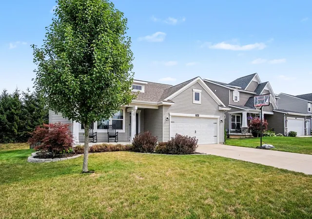 3rd image of 7849 High Knoll Dr Se, Byron Center, MI 49315 | MLS# 65026040050