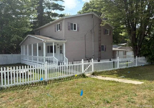 3rd image of 1297 Maxson St, Flint, MI 48504 | MLS# 20261060274