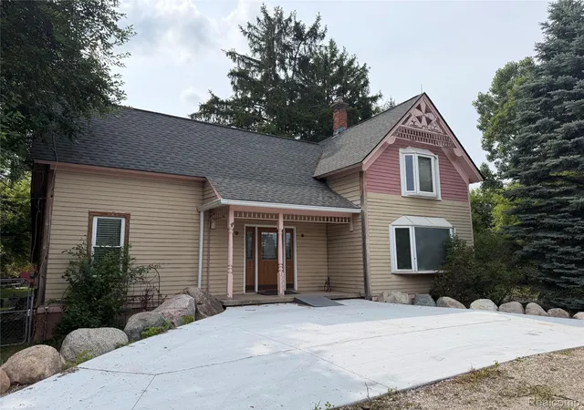 Photo 2 of Single family home for sale at 53303 Hayes Rd, Shelby Township, MI 48315 | MLS# 20261060278 | Listing updated on 2026-08-08