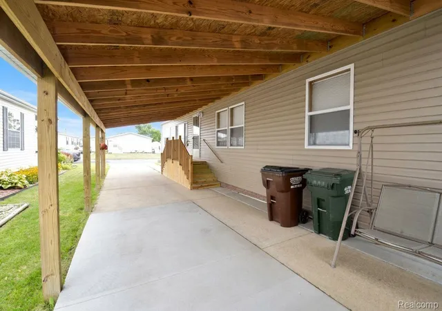 3rd image of 13451 Mapleview St, Ash Township Monroe, MI 48117 | MLS# 20261060280