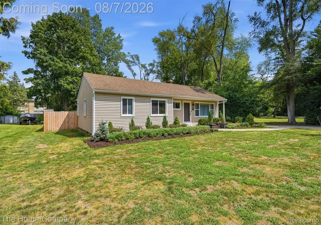 3rd image of 25566 Dunbar St, Southfield, MI 48033 | MLS# 20261060287