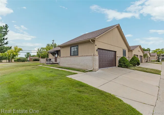 2nd image of 13936 Harrington Dr, Warren, MI 48088 | MLS# 20261060305