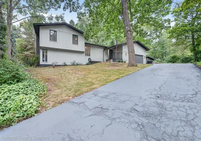 1st image of 8928 Minne Wanna Rd, Clarkston, MI 48348 | MLS# 20261060307