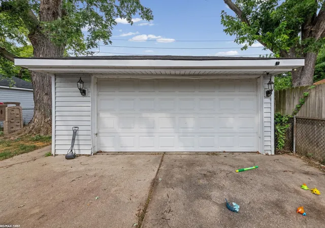 8th image of 24845 Lambrecht Ave Rd, Eastpointe, MI 48021 | MLS# 58050217051