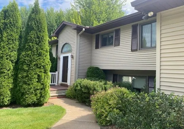 5th image of 6845 W Harbor Dr, Elk Rapids, MI 49629 | MLS# 78080071826