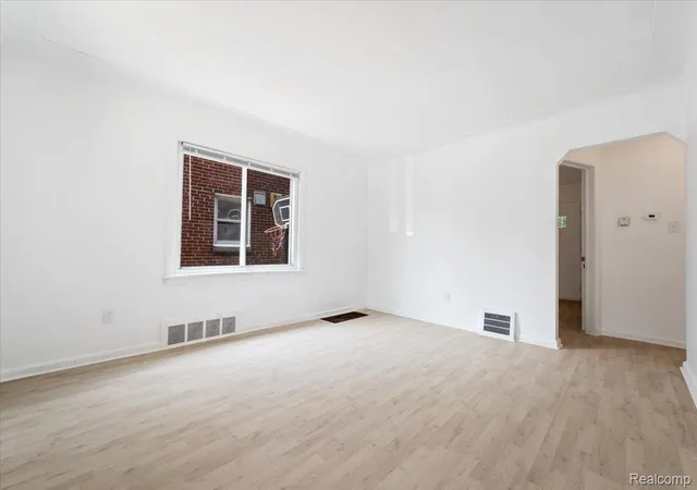 Photo 4 of Single family home for sale at 14981 Flanders St, Detroit, MI 48205 | MLS# 20261060326 | Listing updated on 2026-09-10