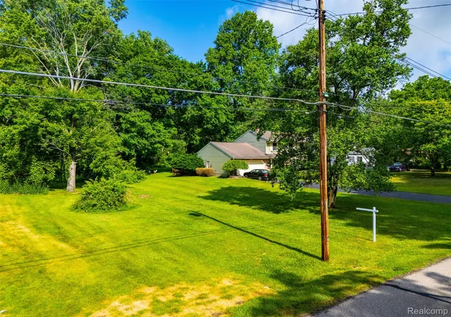 1st image of 20099 Purlingbrook St, Livonia, MI 48152 | MLS# 20261060338