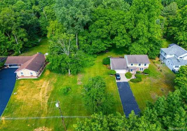 4th image of 20099 Purlingbrook St, Livonia, MI 48152 | MLS# 20261060338