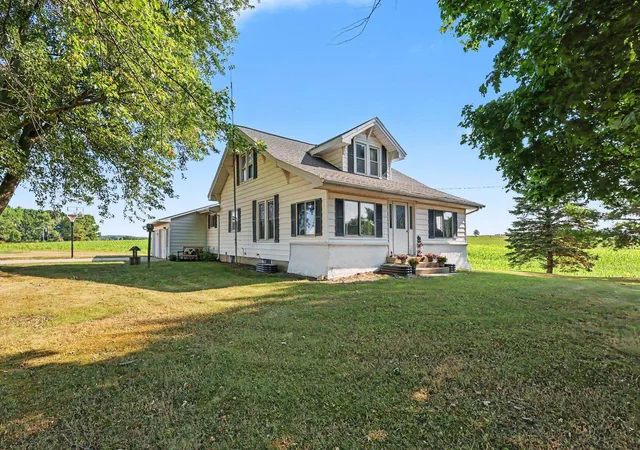 Photo 1 of Single family home for sale at 7114 1 Mile Rd, Lakeview, MI 48850 | MLS# 78080071827 | Listing updated on 2026-09-14