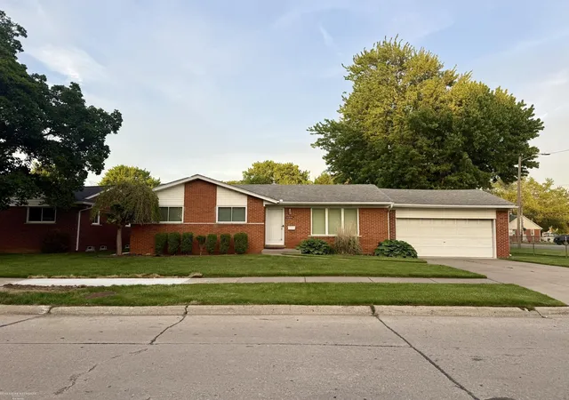 Photo 1 of Sale Pending at 31010 Roan Dr, Warren, MI 48093 | MLS# 58050217061 | Listing updated on 2026-08-24