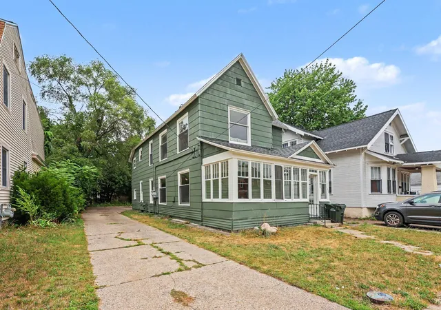 1st image of 119 E Isabella Ave, Muskegon, MI 49442 | MLS# 71026040087