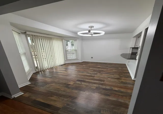 Listing Photo 3 - Condo for sale in building located at 7471 N Kingston Ct, Westland, MI 48185