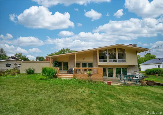 3rd image of 6291 Westview Dr, Grand Blanc, MI 48439 | MLS# 20261060379