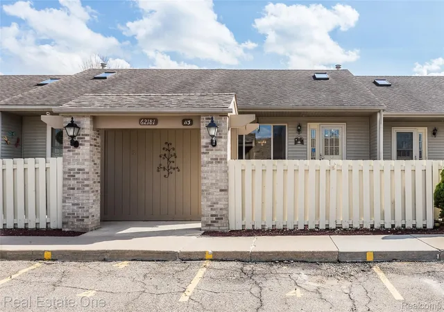 1st image of 62181 Arlington Cir, South Lyon, MI 48178