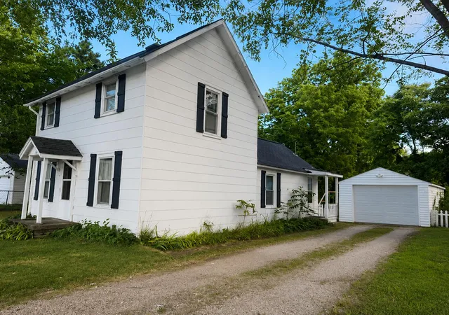 1st image of 28 W Post St, Newaygo, MI 49337 | MLS# 72026040096