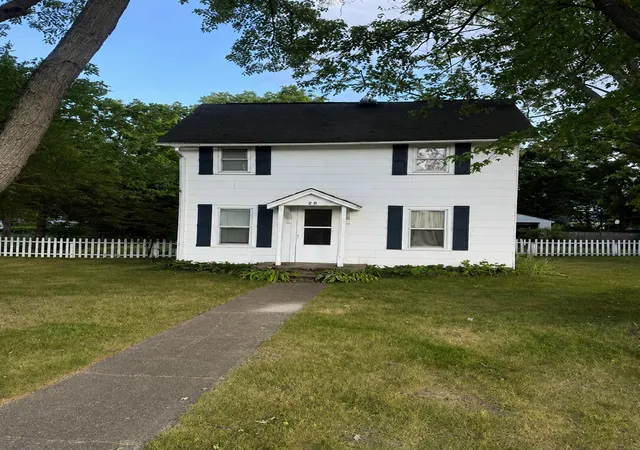 2nd image of 28 W Post St, Newaygo, MI 49337 | MLS# 72026040096