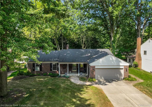 1st image of 18605 Mayfield St, Livonia, MI 48152 | MLS# 20261060405