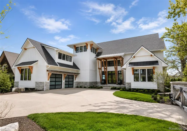 Photo 1 of Single family home for sale at 12530 Woodhull Landing, Fenton, MI 48430 | MLS# 20261060413 | Listing updated on 2026-08-04