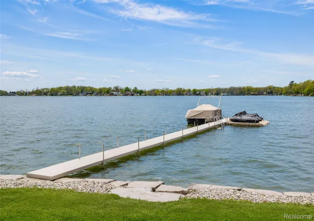 Photo 3 of Single family home for sale at 12530 Woodhull Landing, Fenton, MI 48430 | MLS# 20261060413 | Listing updated on 2026-08-04
