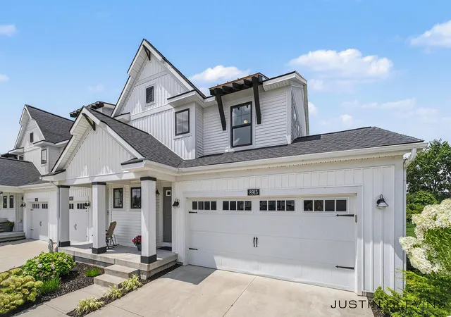 Listing Photo 2 - Condo for sale in building located at 8915 Barrington Ln, Jenison, MI 49428