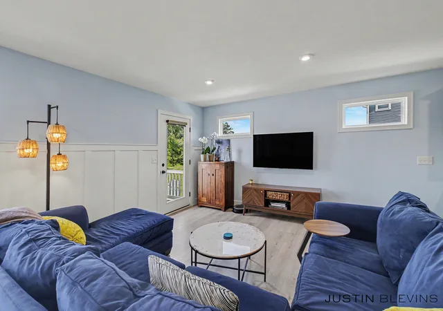 Listing Photo 5 - Condo for sale in building located at 8915 Barrington Ln, Jenison, MI 49428