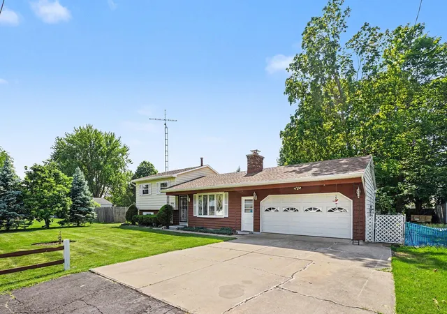 1st image of 406 Woodlark Dr, Galesburg, MI 49053 | MLS# 66026040108