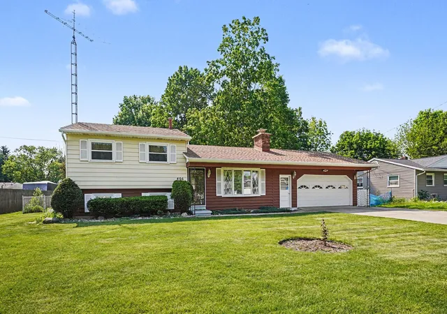 4th image of 406 Woodlark Dr, Galesburg, MI 49053 | MLS# 66026040108