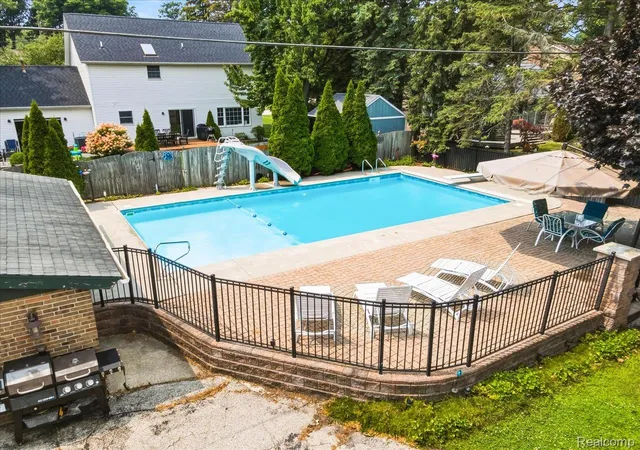 Photo 4 of Single family home for sale at 4291 Gratiot Ave, Fort Gratiot, MI 48059 | MLS# 20261060417 | Listing updated on 2026-09-16