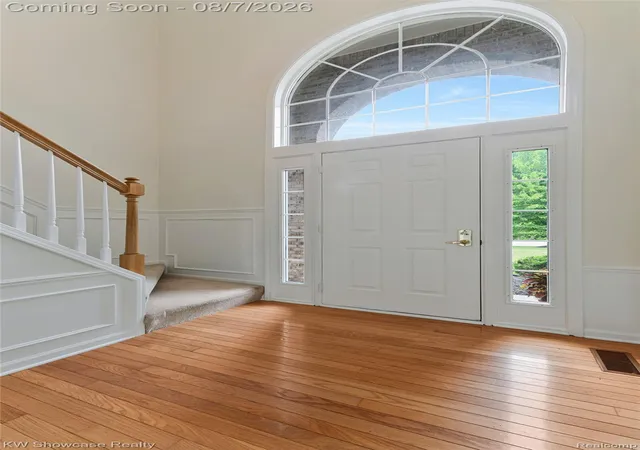 5th image of 1960 Bloomfield Oaks Dr, West Bloomfield, MI 48324 | MLS# 20261060425