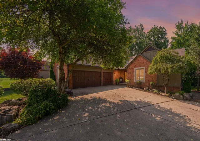 2nd image of 1734 Snowden Cir, Rochester Hills, MI 48306 | MLS# 58050217084