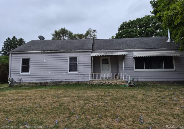 Photo 2 of Single family home for sale at 3384 Swartz St, Flint, MI 48507 | MLS# 20261060445 | Listing updated on 2026-08-04
