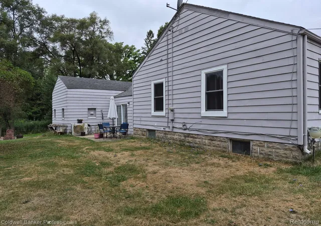 Photo 3 of Single family home for sale at 3384 Swartz St, Flint, MI 48507 | MLS# 20261060445 | Listing updated on 2026-08-04