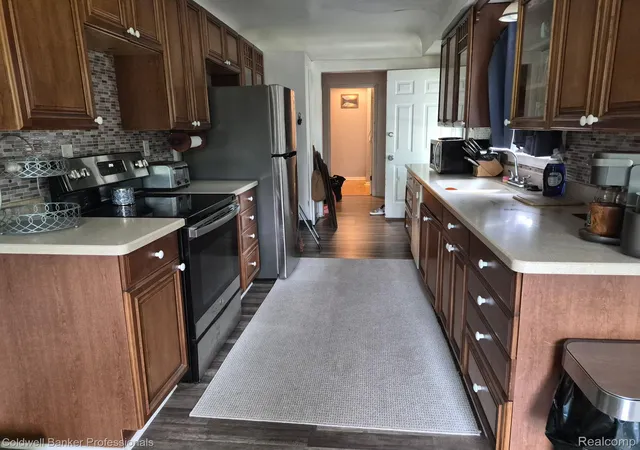 Photo 4 of Single family home for sale at 3384 Swartz St, Flint, MI 48507 | MLS# 20261060445 | Listing updated on 2026-08-04