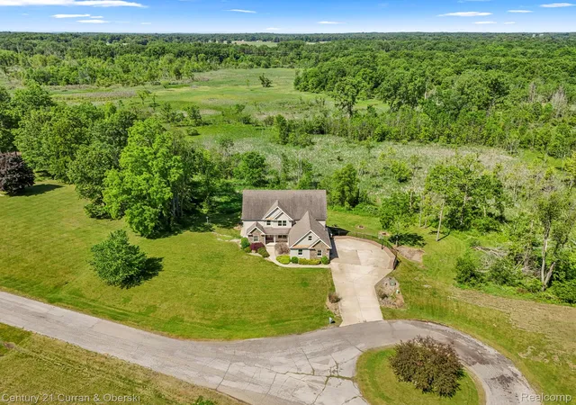 2nd image of 2732 Carric Ct, Jackson, MI 49201 | MLS# 20261060451