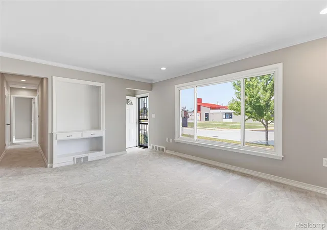 Photo 3 of Single family home for sale at 21508 Lanse St, Saint Clair Shores, MI 48081 | MLS# 20261060456 | Listing updated on 2026-09-28