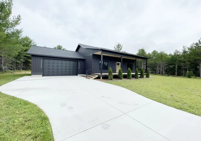 Photo 3 of Single family home for sale at 1106 Washington Ave, Kalkaska, MI 49646 | MLS# 79080071835 | Listing updated on 2026-08-03