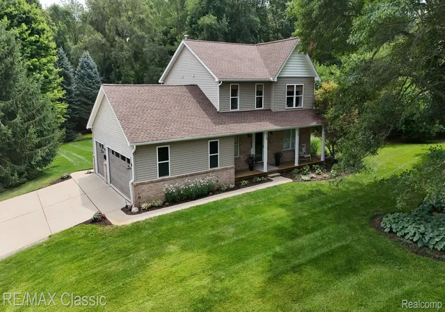 Photo 1 of Sale Pending at 8655 Pettysville Rd, Pinckney, MI 48169 | MLS# 20261060461 | Listing updated on 2026-08-31