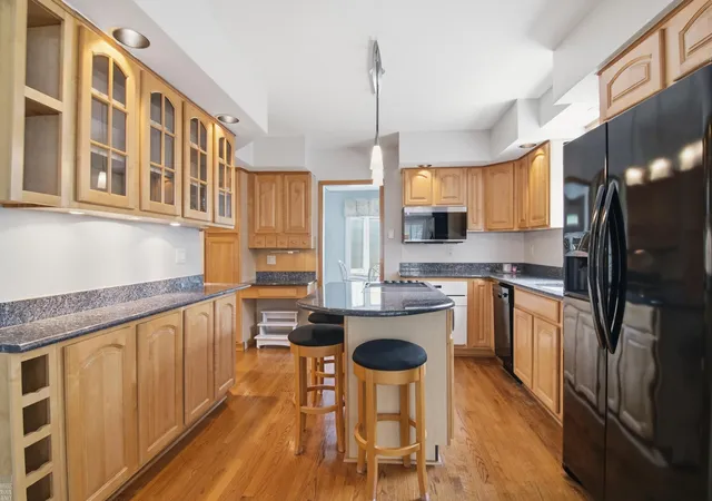 5th image of 19650 Huntington Ave Ave, Harper Woods, MI 48225 | MLS# 58050217093