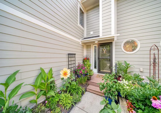 4th image of 288 Whitlock St St, Saline, MI 48176 | MLS# 56050217095
