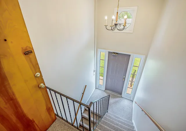 Listing Photo 4 - Condo for sale in building located at 1670 Tudor Dr, Ann Arbor, MI 48103