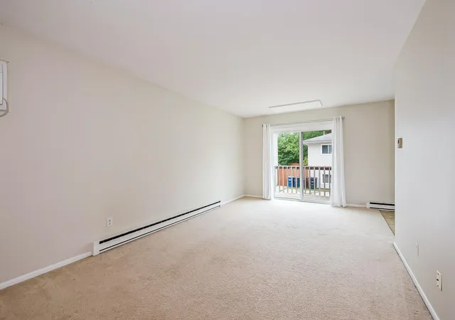 Listing Photo 5 - Condo for sale in building located at 1670 Tudor Dr, Ann Arbor, MI 48103