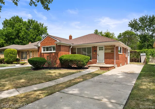 Photo 3 of Single family home for sale at 23040 Marlow St, Oak Park, MI 48237 | MLS# 20261060469 | Listing updated on 2026-09-16