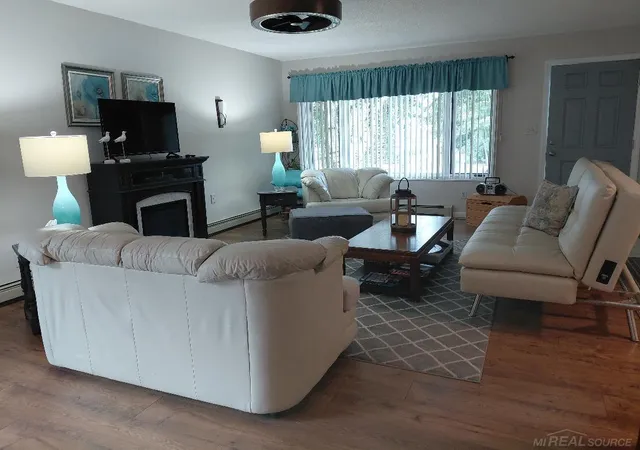 5th image of 434 S Lake St, Port Sanilac, MI 48469 | MLS# 58050217102