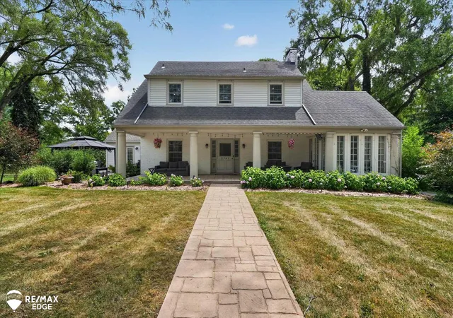 Photo 3 of Single family home for sale at 2741 Westwood Pkwy, Flint, MI 48503 | MLS# 5050217105 | Listing updated on 2026-09-03